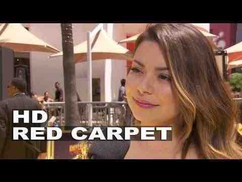 Despicable Me 2 - Miranda Cosgrove Interview
