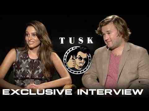 Tusk - Genesis Rodriguez & Haley Joel Osment Interview