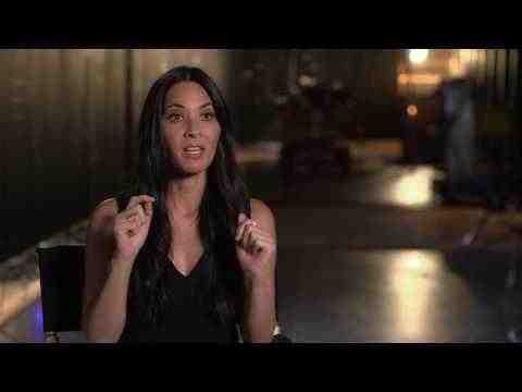 Office Christmas Party - Olivia Munn 