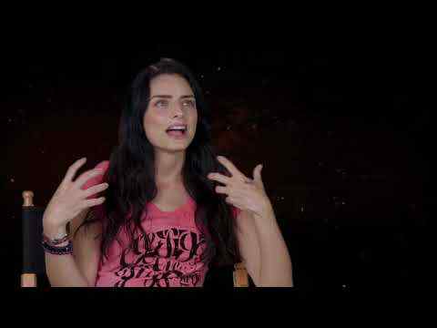 Miss Bala - Aislinn Derbez 