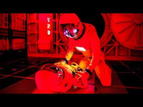 Voyagers - Clip 