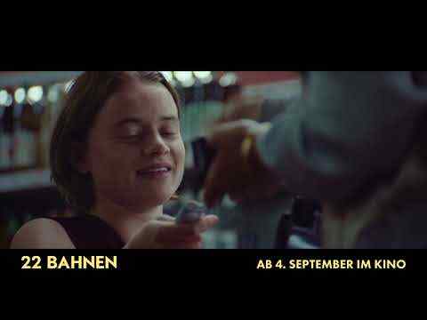 22 Bahnen - Caroline Wahl Interview 2