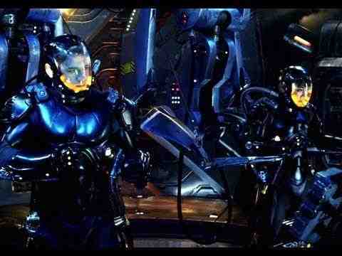 Pacific Rim - Featurette