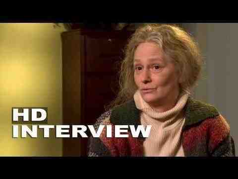 Prisoners - Melissa Leo Interview