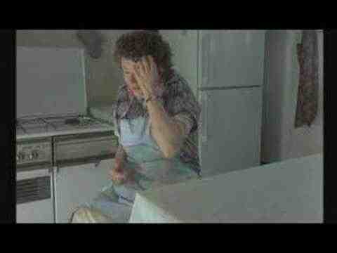 La ville est tranquille - trailer