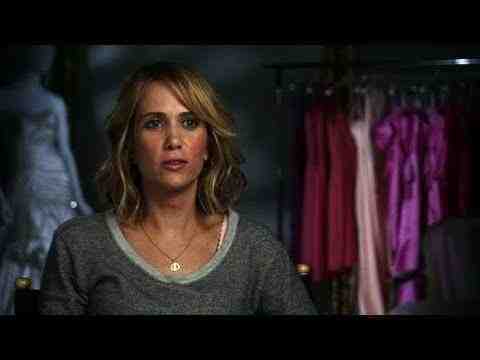 Bridesmaids Featurette HD